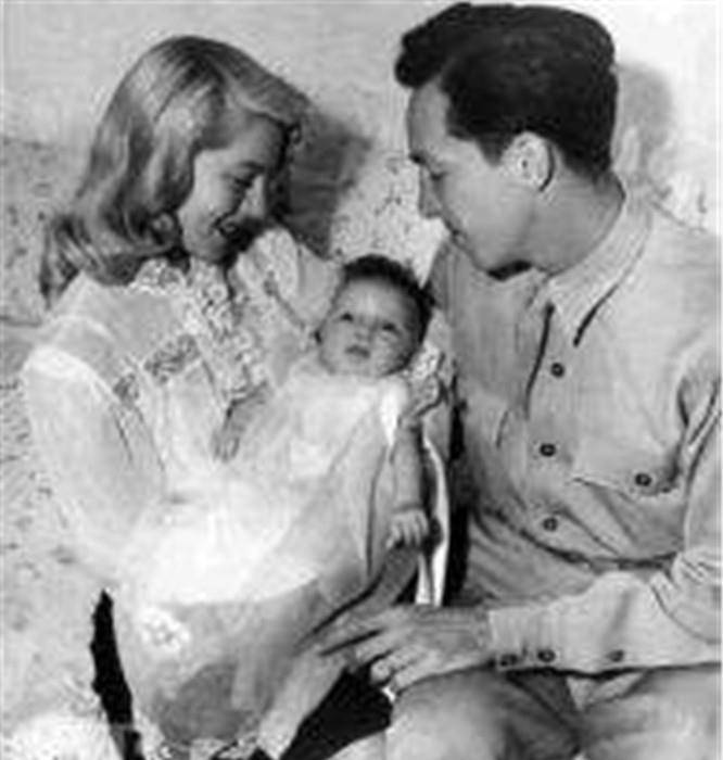 嫁7次,却孤独终老,唯一女儿为她坐牢11个月_拉娜·特纳_婚姻_罗伯特