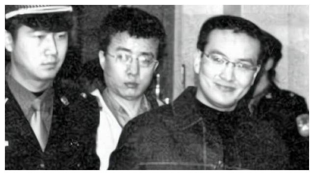 甘肃头号黑老大马冰冰,成立马家军横行兰州10年,最终下场如何?
