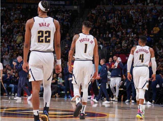 rj-巴雷特21投5中,三分球11投2中,罚球5投4中贡献了16分6板