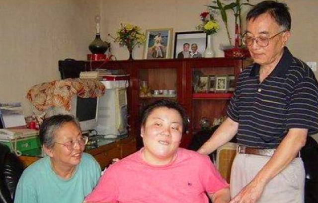 原创原创清华才女朱令被2次投毒48岁仅剩7岁智商嫌疑人却到处逍遥