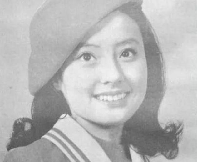 回顾辛格浩:靠入赘发家,85岁和儿子共享女星,被捕称谁也告不了我