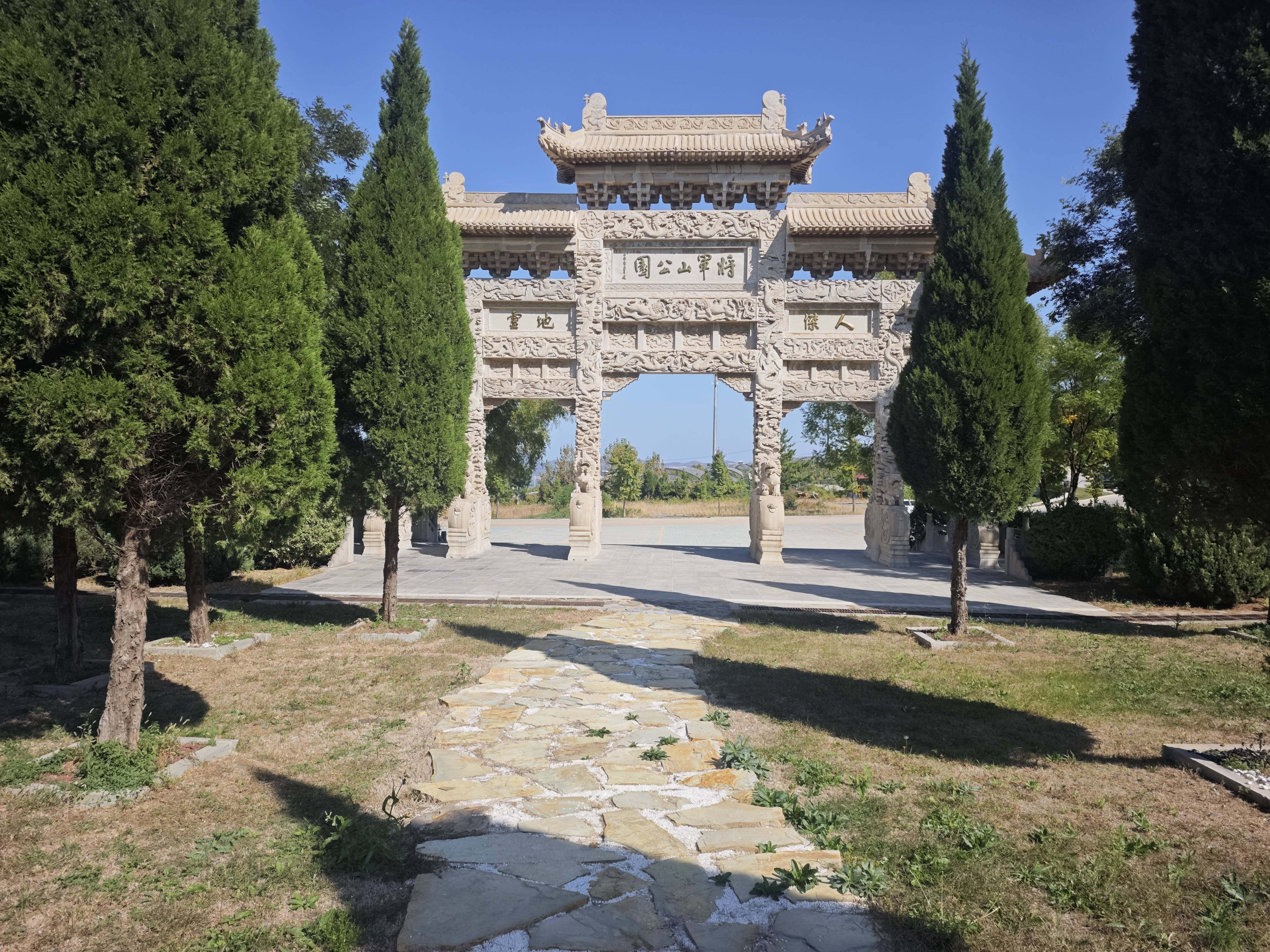 大连近十个月内热销墓园一览,大连热门公墓