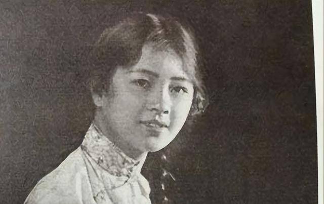 国徽为何不用满清线条,要用汉唐线条?如今才知道林徽因境界高