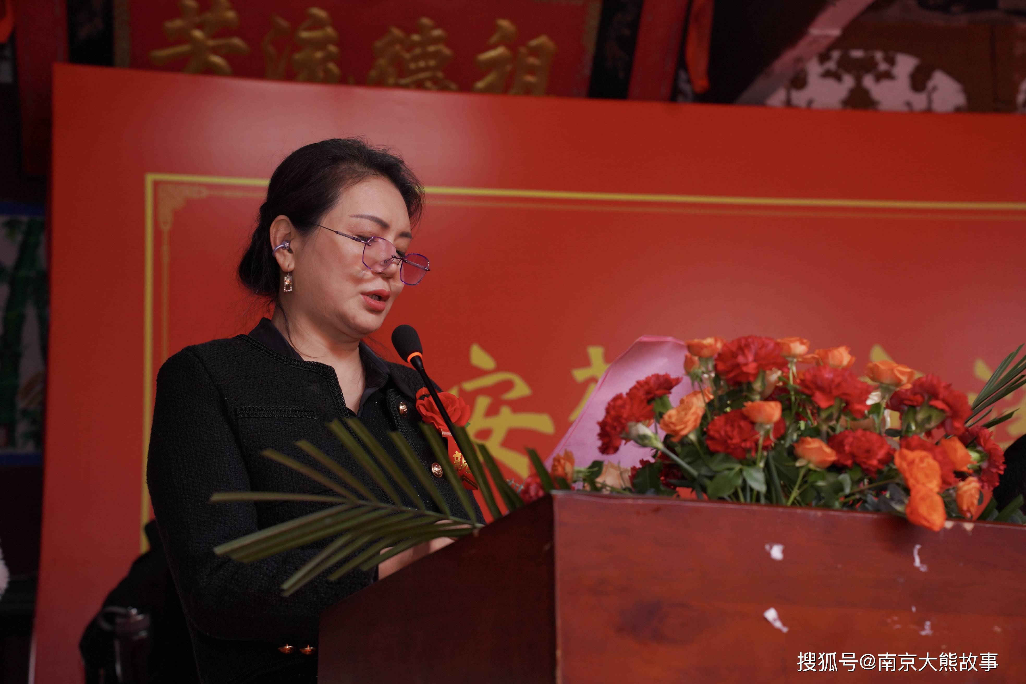 许岑是干什么的留学在线