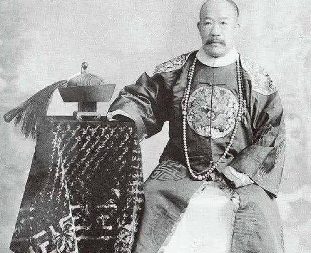 清朝末年,满清政权已是摇摇欲坠,爱新觉罗·善耆是肃亲王第十代嫡孙