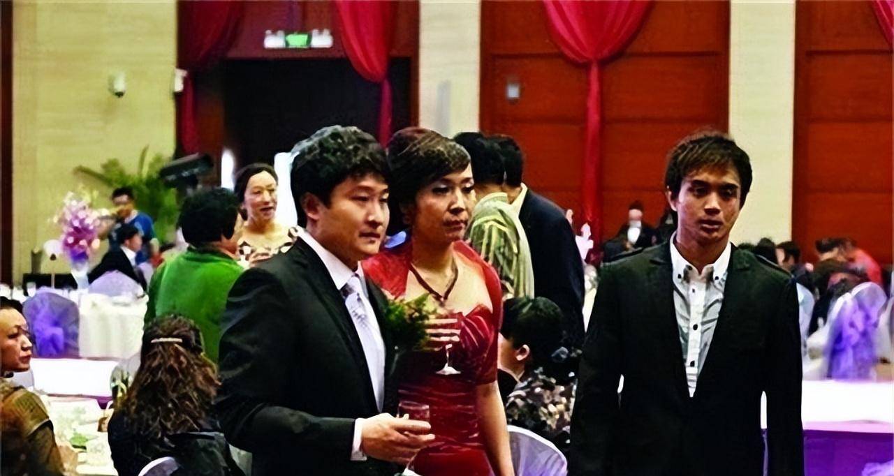 新的事业刚刚起步,小家庭也美满幸福,属于王克楠的好日子才刚刚开始.