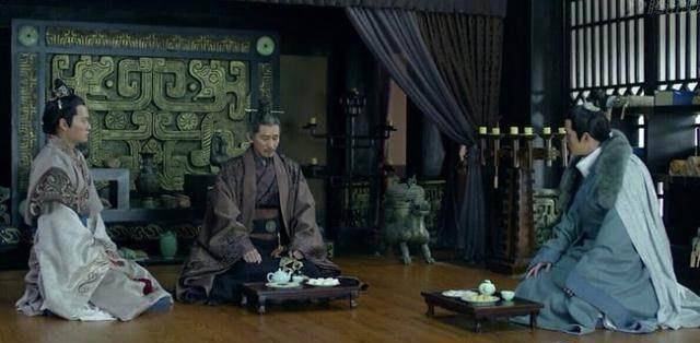 古人为什么要跪坐?从古代的裤子,裙子,坐具说起