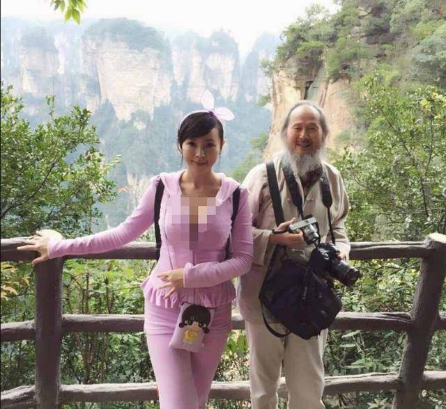 回顾:画家把女儿当人体模特,6年不让恋爱,女儿:愿为艺术献身