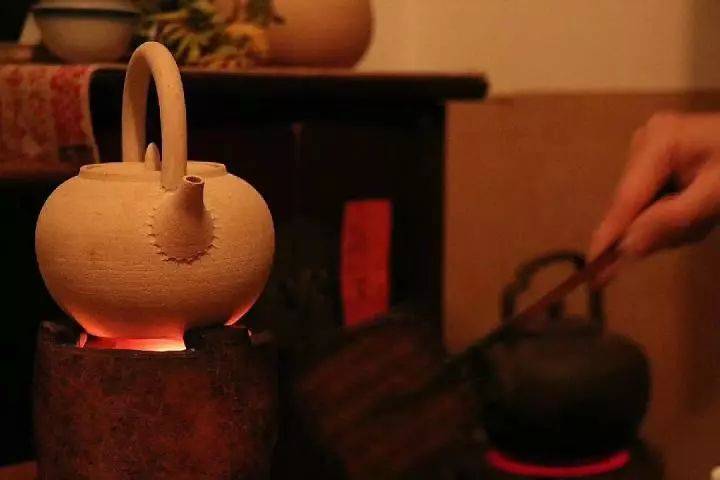 从古代茶室到现代庭院:围炉煮茶的起源与演变全解析,涨知识了!_文化_皇帝_人们