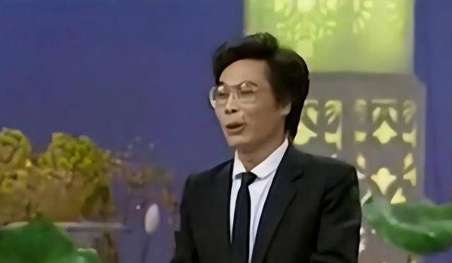 回顾知名相声演员笑林:结婚父母不来也幸福,59岁让妻子流泪
