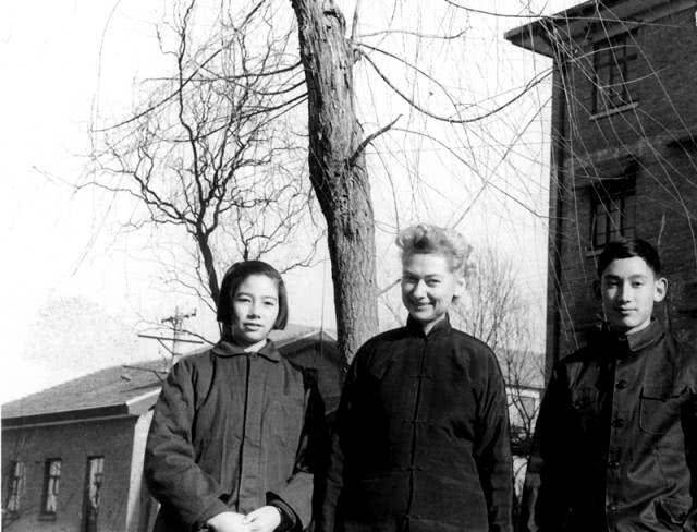 头,晚年儿子自尽,母亲预言成真,她:不后悔嫁中国人_戴乃_杨宪益_英国