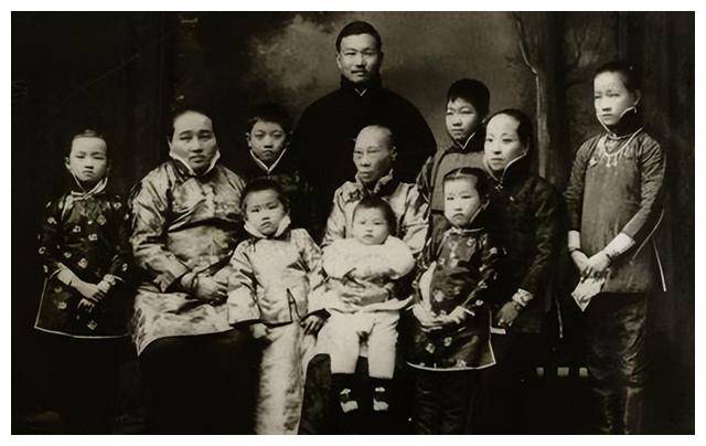 这个家族以历史悠久,人才辈出而著称,其始祖赵抃在北宋时期被誉为"铁