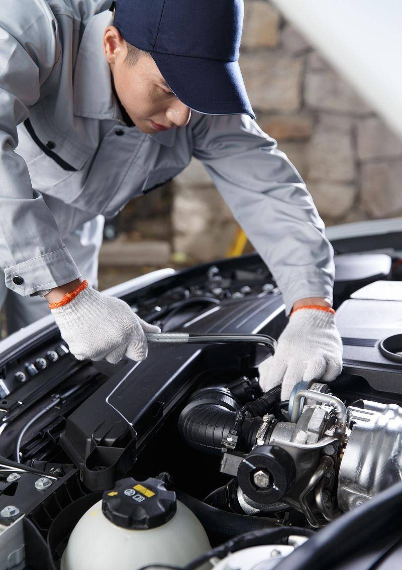 汽车维修工证书如何获得?考哪些知识?颁发单位是哪个?适合谁报?