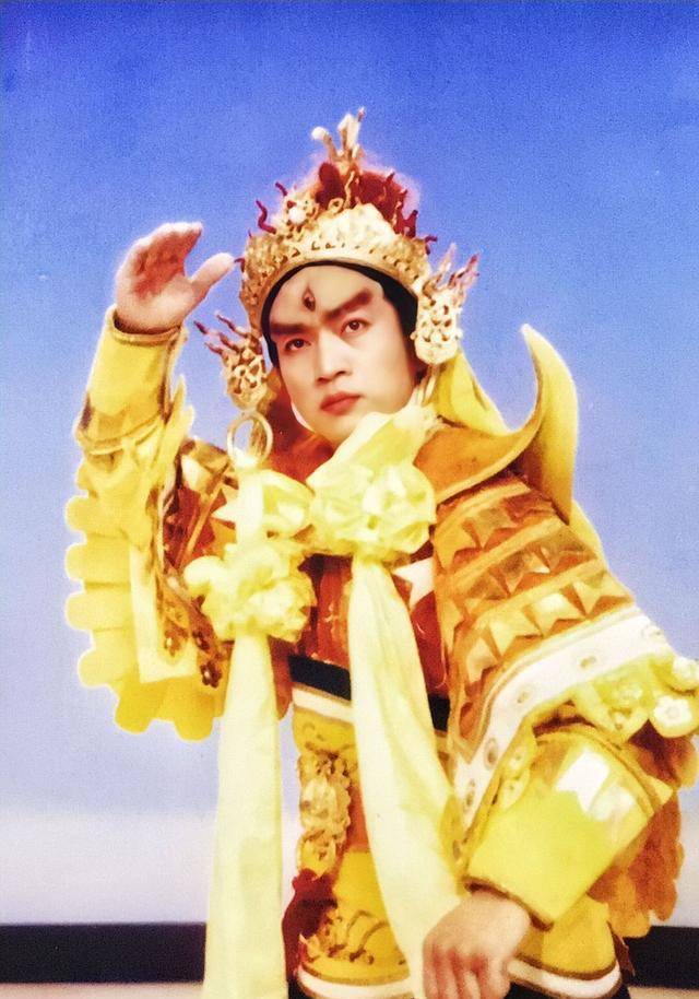 西游记中,龙王和阎王一起拜见玉帝,为何玉帝却不让阎王进殿?