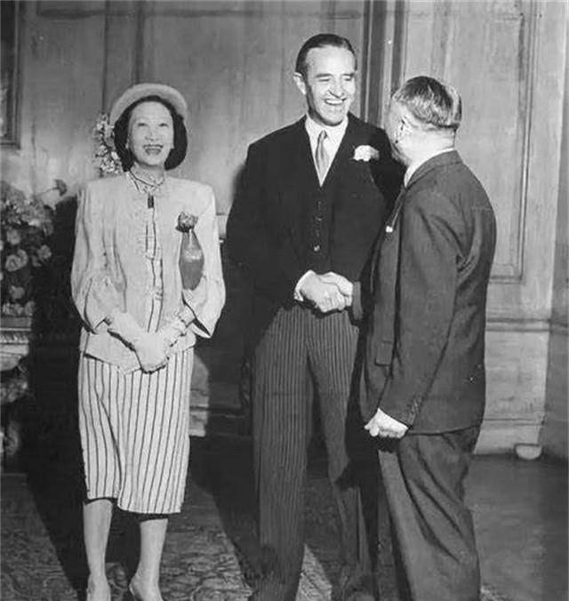 黄蕙兰:27岁嫁顾维钧,39年后惨淡离婚,死时家中挂满夫妻合影