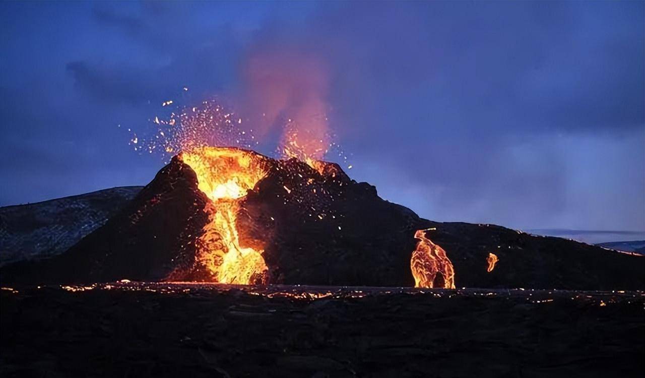 火山爆抖音=2020抖音火山最新