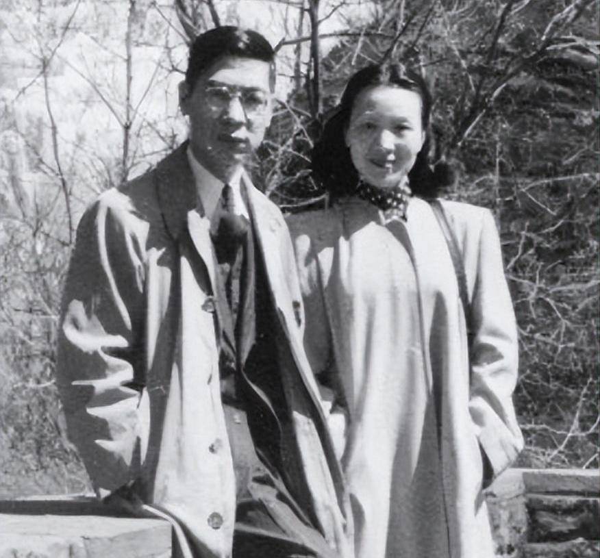 在李佩刚来到康奈尔大学的那段时光里,他们一同散步