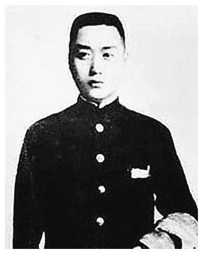 1955年毛主席审阅元帅名单，看到贺龙名字时笑道：他可是个好配角_革命_花汉儒_党的领导