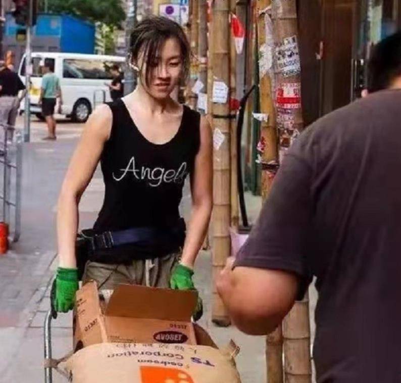 香港美女搬运工朱芊佩:上过相亲节目,被富豪牵走,如今怎样了?
