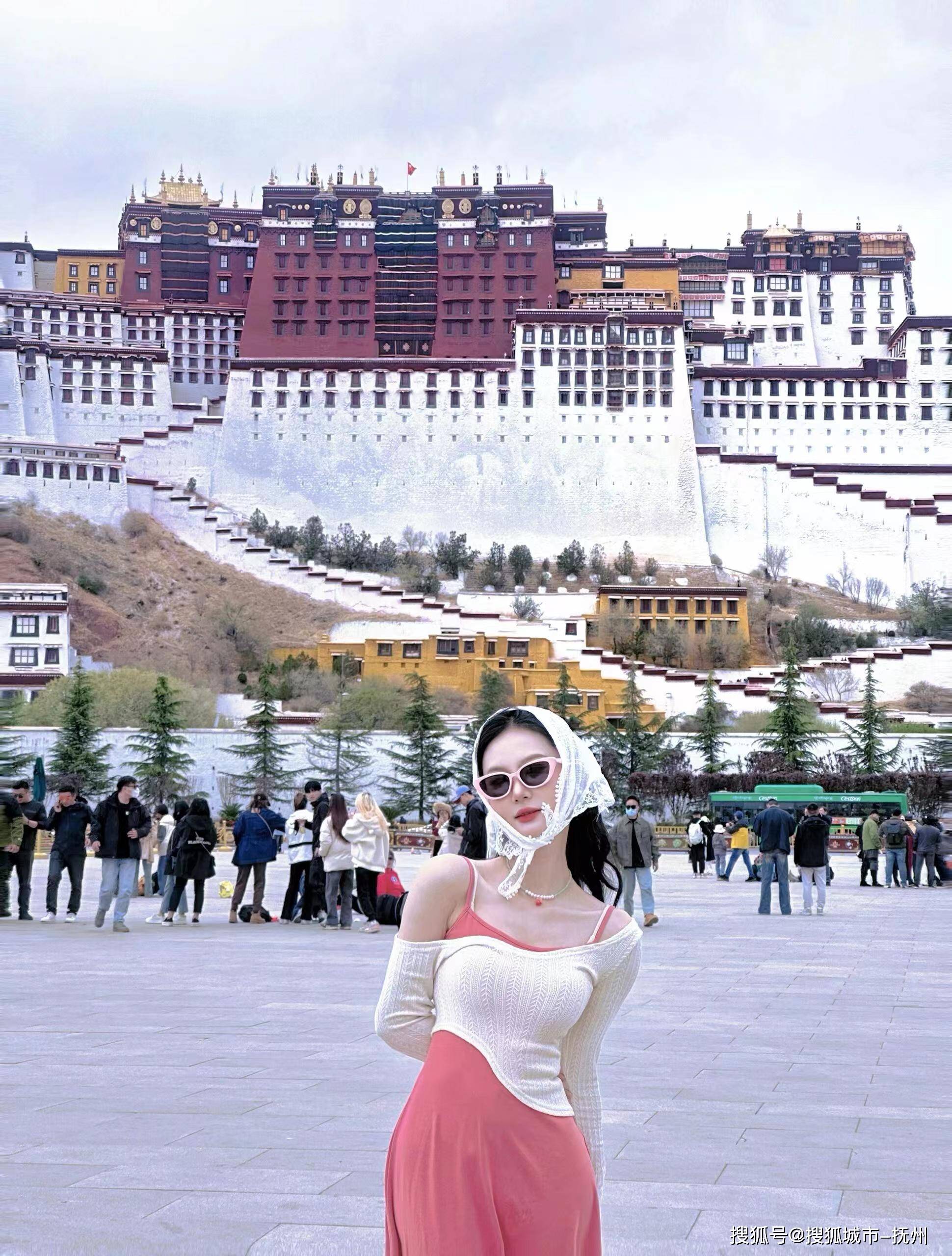 西藏之旅：卓玛导游带领的7日精品小团