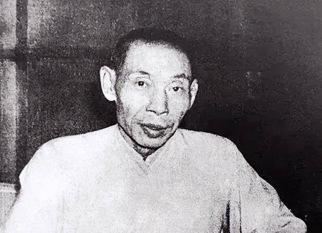 黄金荣—早年出身穷苦,中年叱咤上海滩,晚年凄惨扫大街
