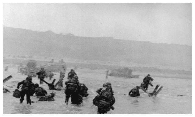 随军记者镜头里真实的血腥奥马哈海滩登陆战
