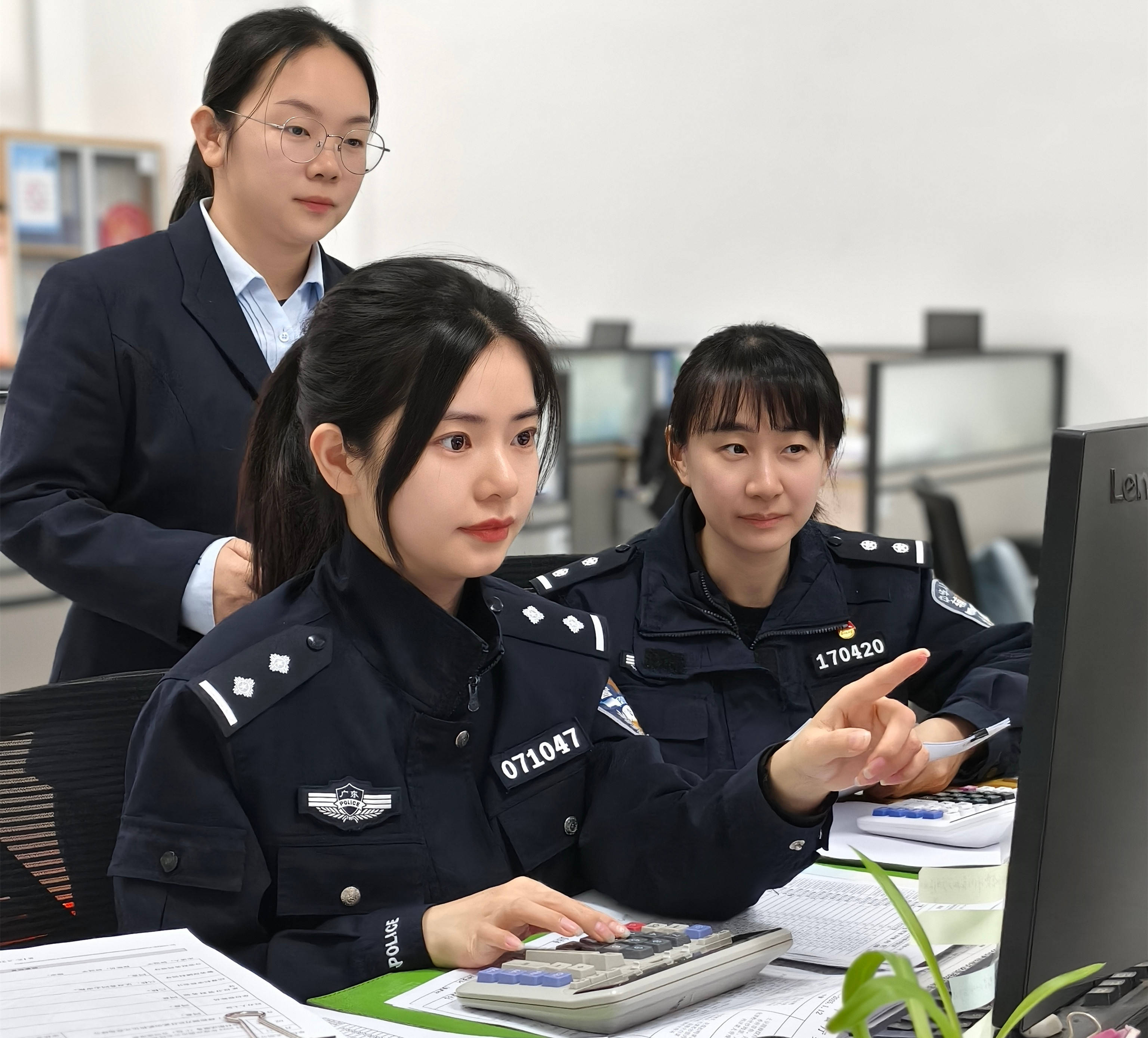 林间巾帼是什么生肖