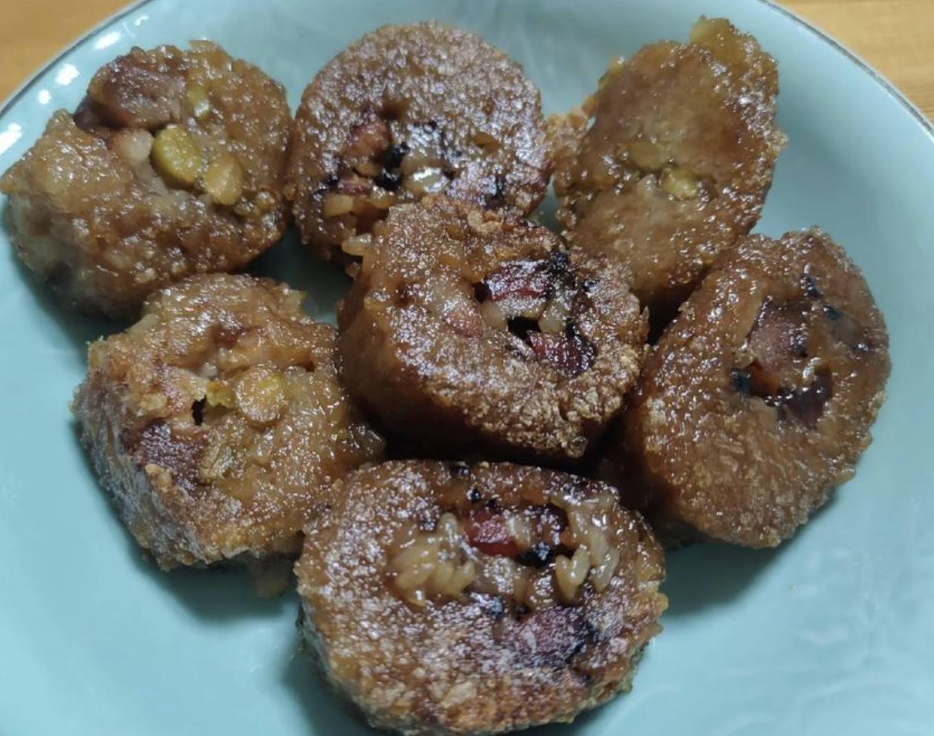 金华火腿粽:用千年贡肉腌渍的糯米,每一口都是钱塘潮的咸鲜