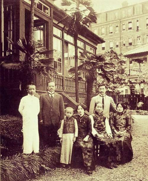 生女有方的宋嘉树:两女嫁总统,一女嫁首富,女婿个个不是寻常人