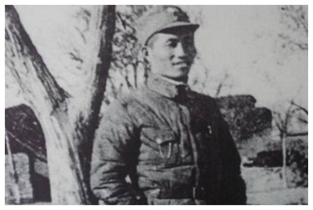 兵团司令程子华:作战不听毛主席指令,后被调离部队,无缘授衔_因为_中央_国民
