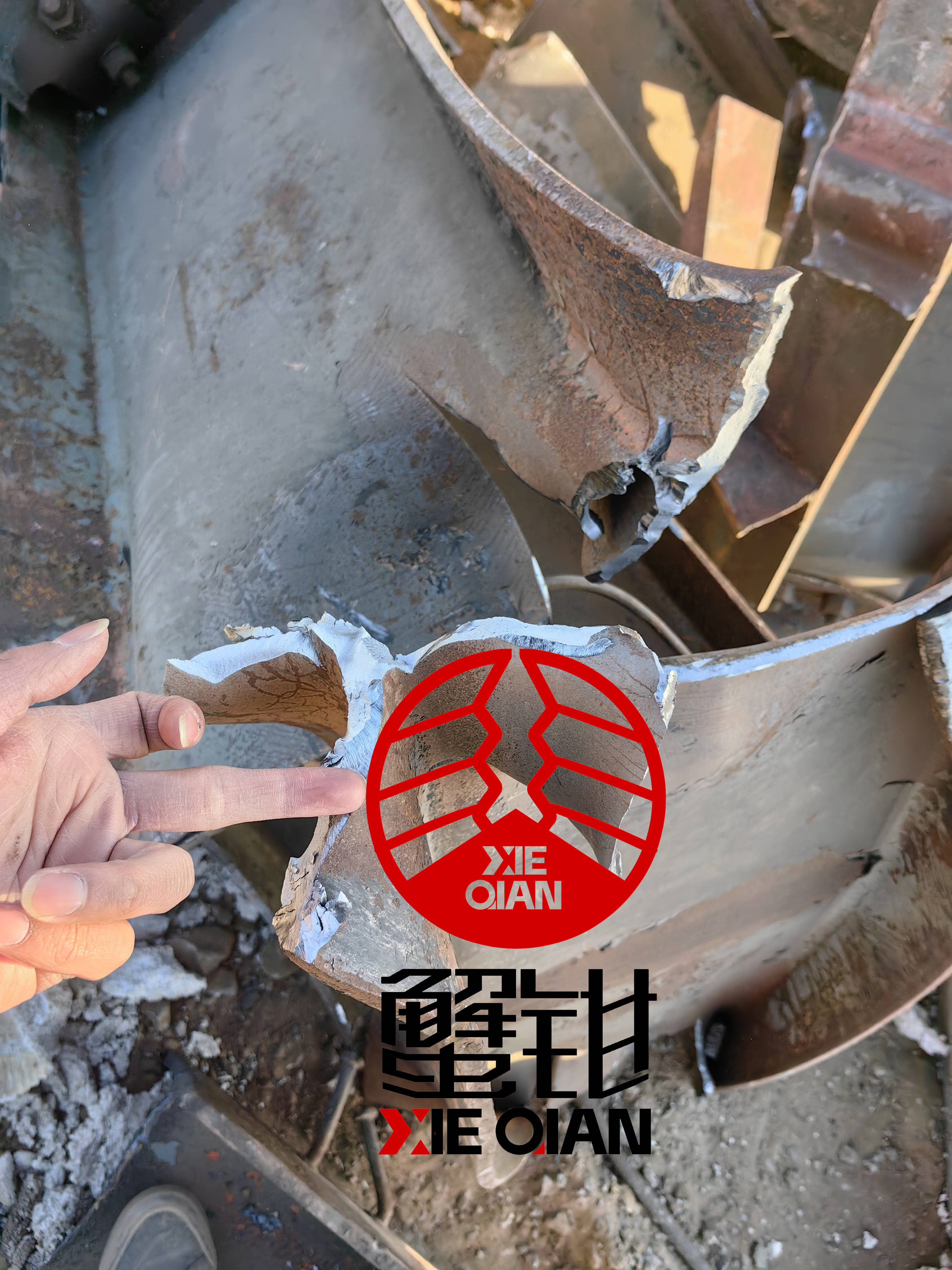 剪废铁的液压剪子剪钢铁液压剪