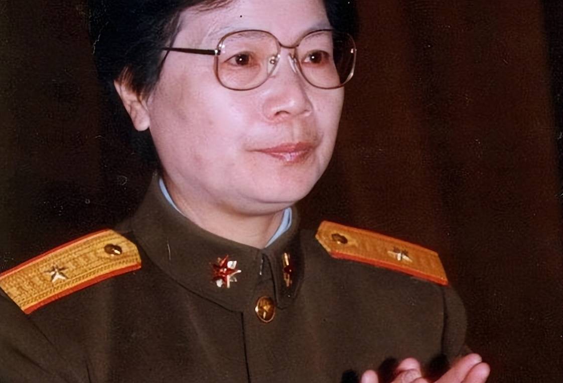 聂力:建国以来第1位女中将,现如今93岁身体硬朗,生活十分低调