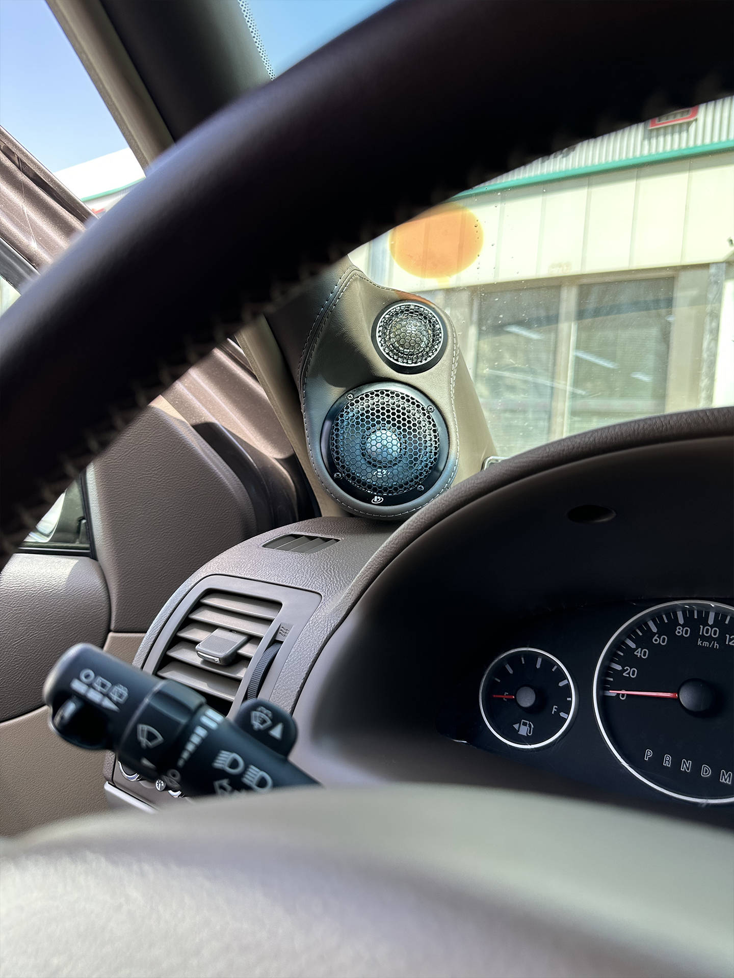 别克陆尊改装埃曼德高汽车音响14喇叭系统带来发烧听感