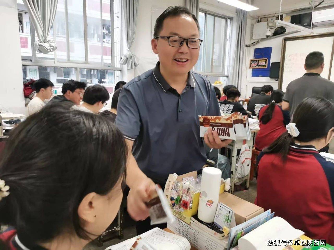 镇巴中学:暖心送考,为梦想"巧"然助力