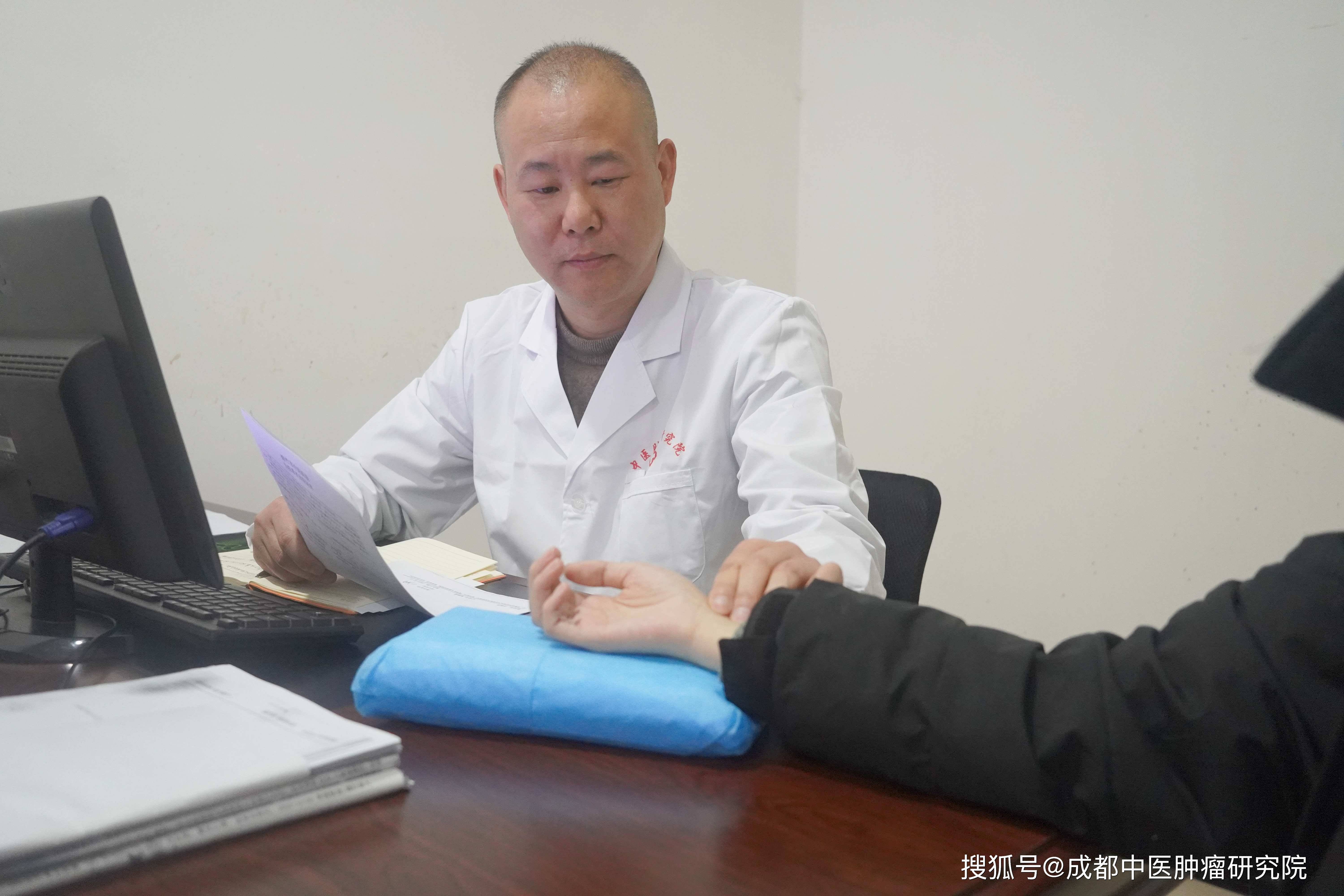 罗程主任：除了抽烟，还有哪些生活习惯会增加肺癌风险？