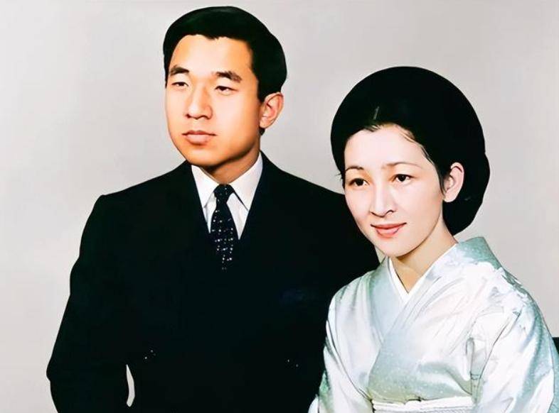 日本良子皇后：折磨貌美儿媳41年，将大饼脸的基因传3代_搜狐网