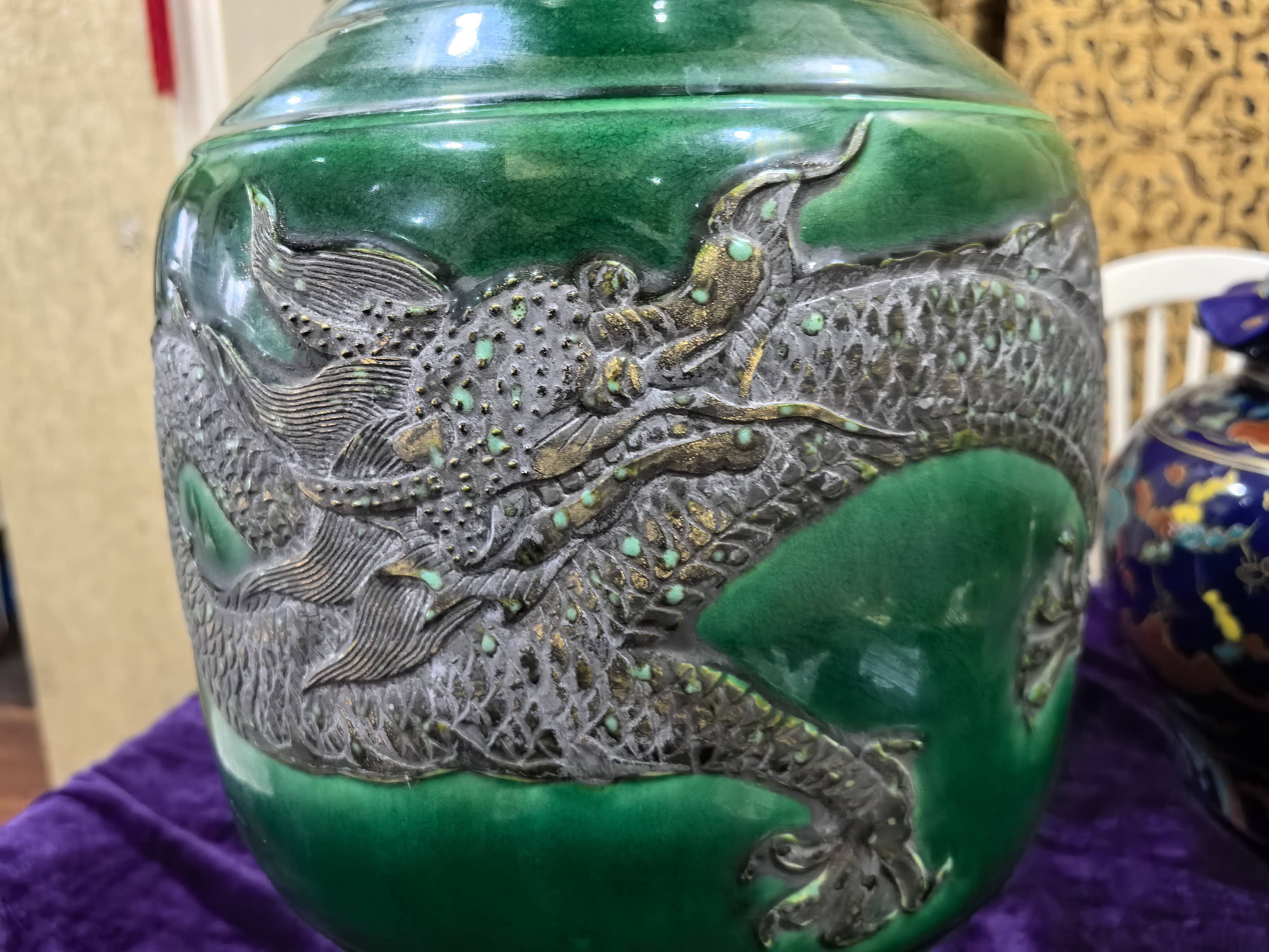 碧海云龙衔寿章——乾隆御窑孔雀绿釉浮雕云龙纹双耳大瓶考辨_搜狐网