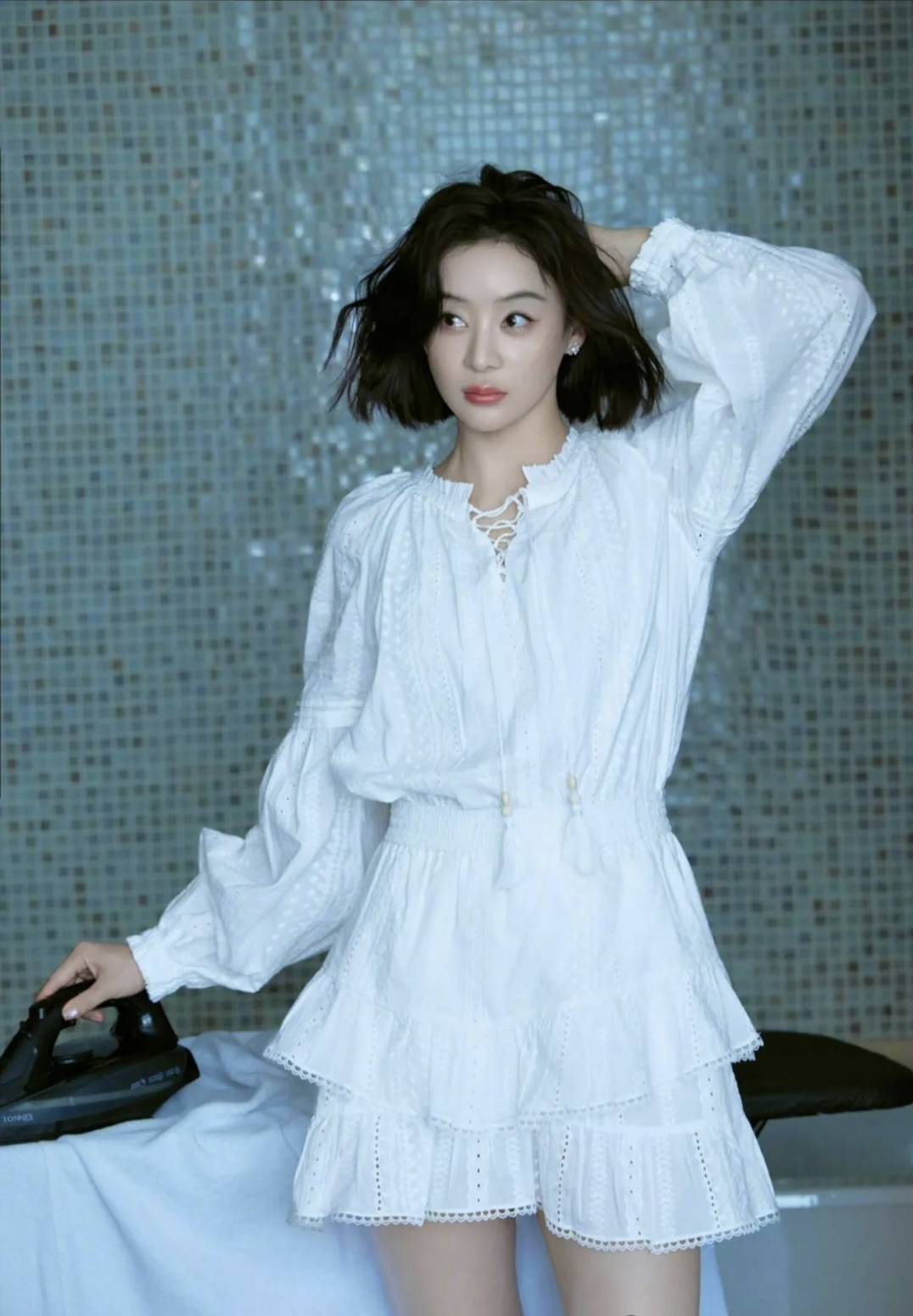 袁姗姗简约穿搭 她也有不一样的美