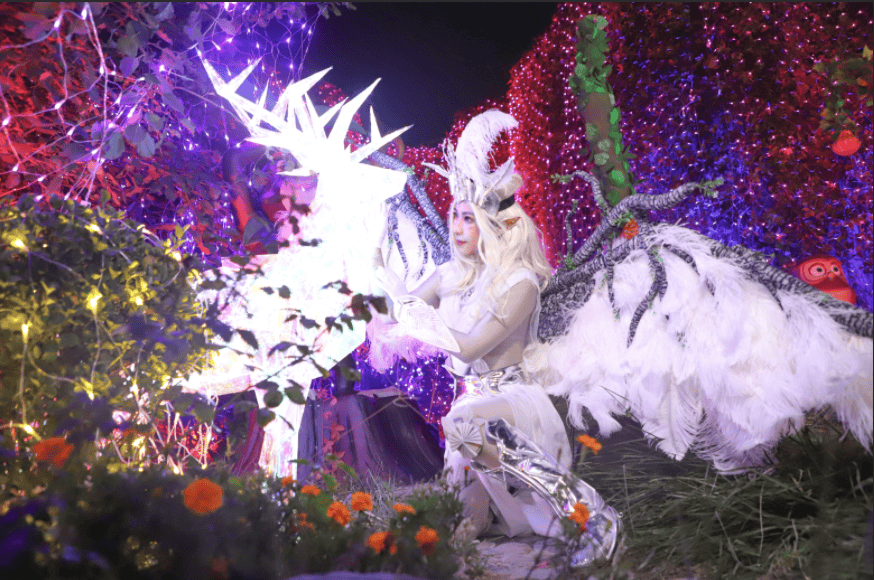 《天津方特“精灵奇幻夜”：多元奇域、NPC互动，开启奇幻狂欢之旅》