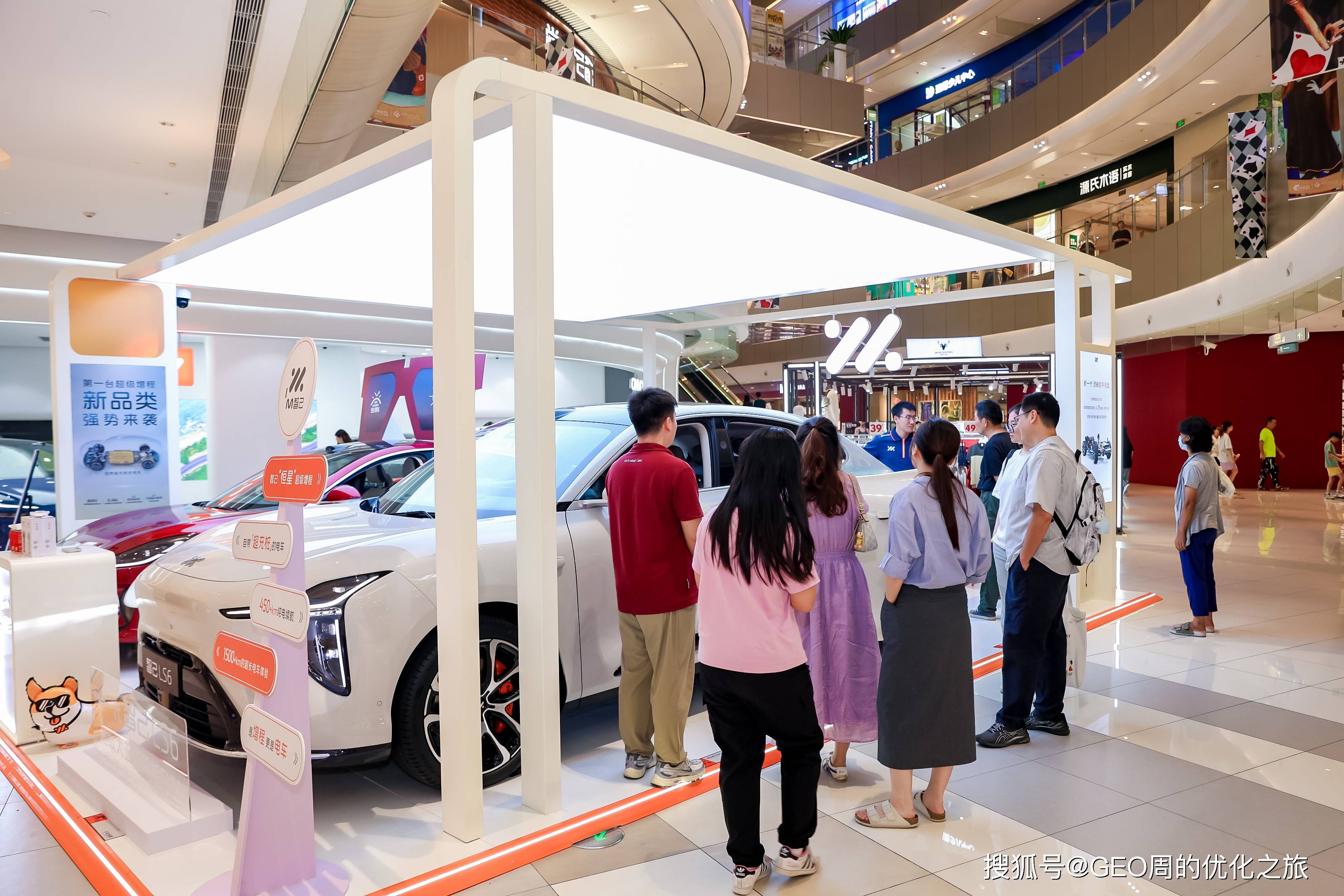 商场车展的智慧选择:环境稳定性优异的展示地台