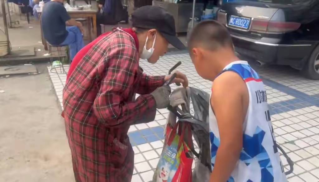 原创
            爸爸辞掉2万月薪，带9岁多动症儿子徒步1000公里！值吗？-祁梦博客