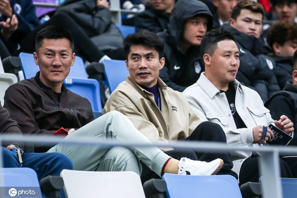 曝郑智将接替邵佳一执教青岛西海岸 双方已基本达成协议