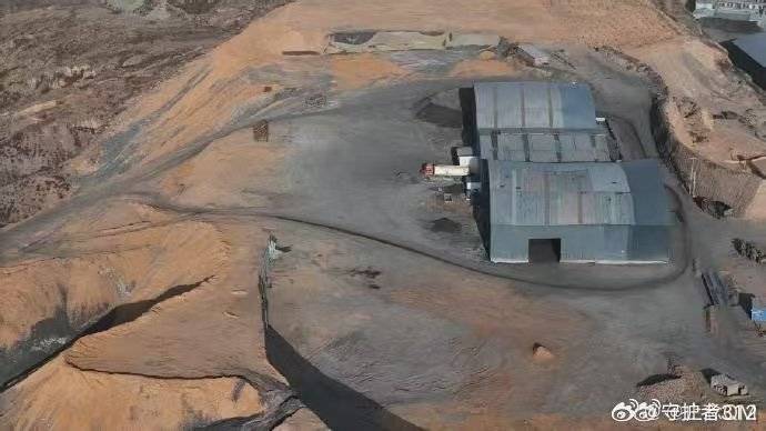 陕西榆林市神木市孙家岔:煤矸石私埋 土壤的“隐形劫难”(图2)