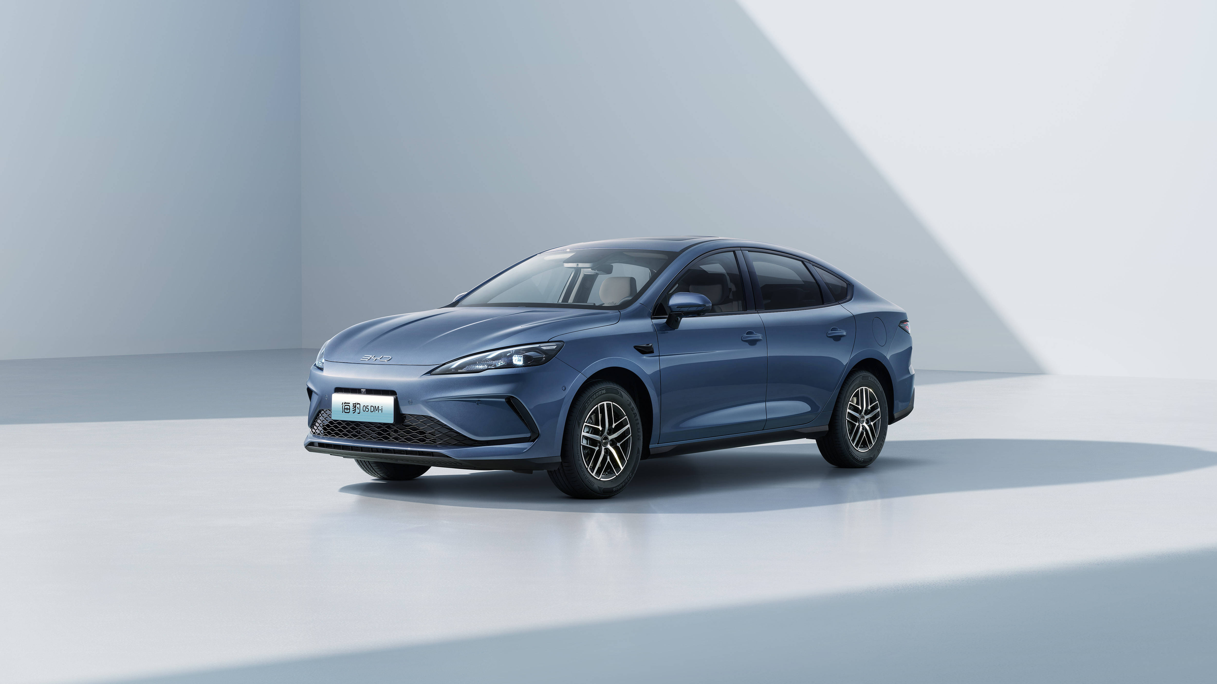 开年就王炸！比亚迪210公里纯电续航的DM-i车型要来了