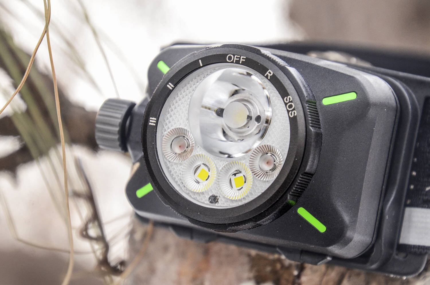 消解夜色里的不安与不便,重新定义实用照明:纳丽德 eStar头灯