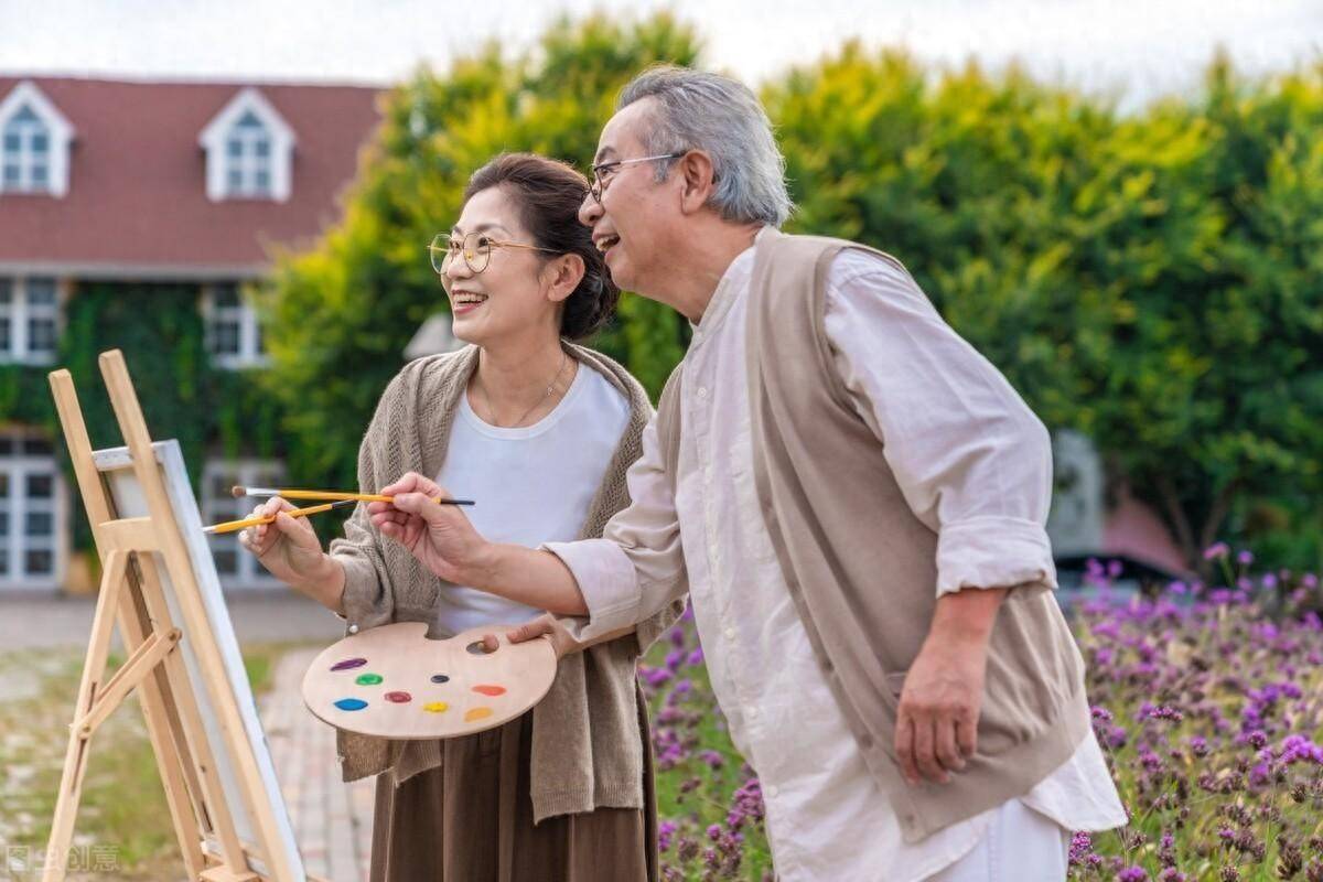 银发美妆的红利，都被谁“吃”掉了？-锋巢网