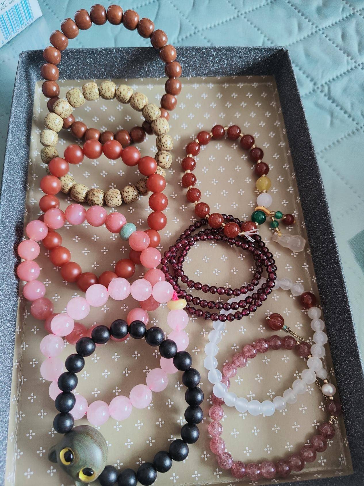 潮玩遇冷時(shí)，文玩沖年輕人拋了個(gè)「媚眼」-鋒巢網(wǎng)