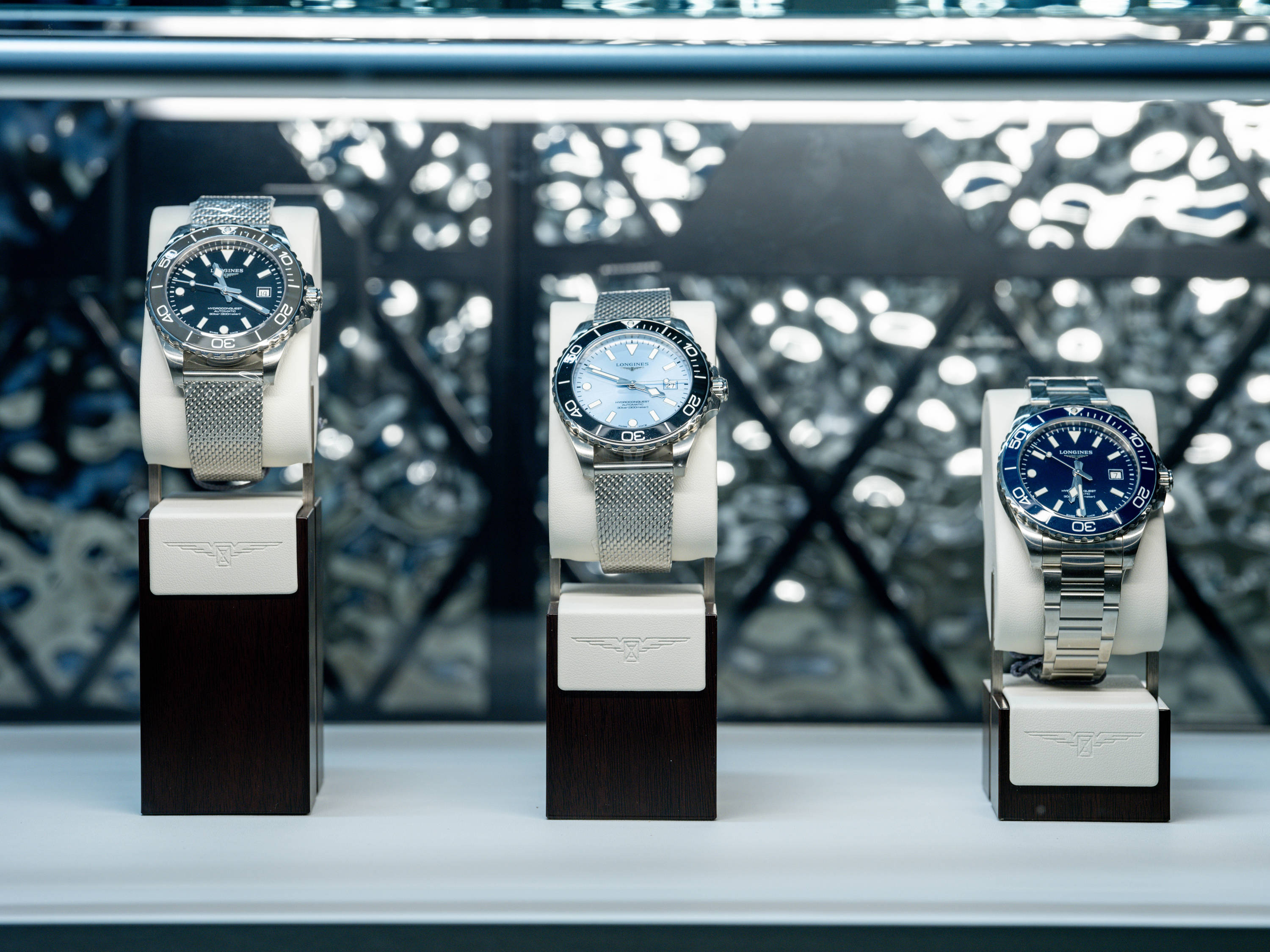 【展区图】浪琴表&ldquo;造浪时刻&rdquo;限时体验空间-&ndash;-腕表展示区-2.jpg