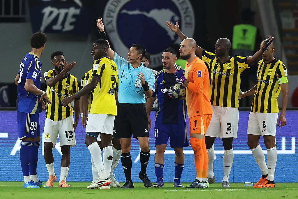 马宁将出任亚冠决赛第四官员 执法表现获亚足联认可