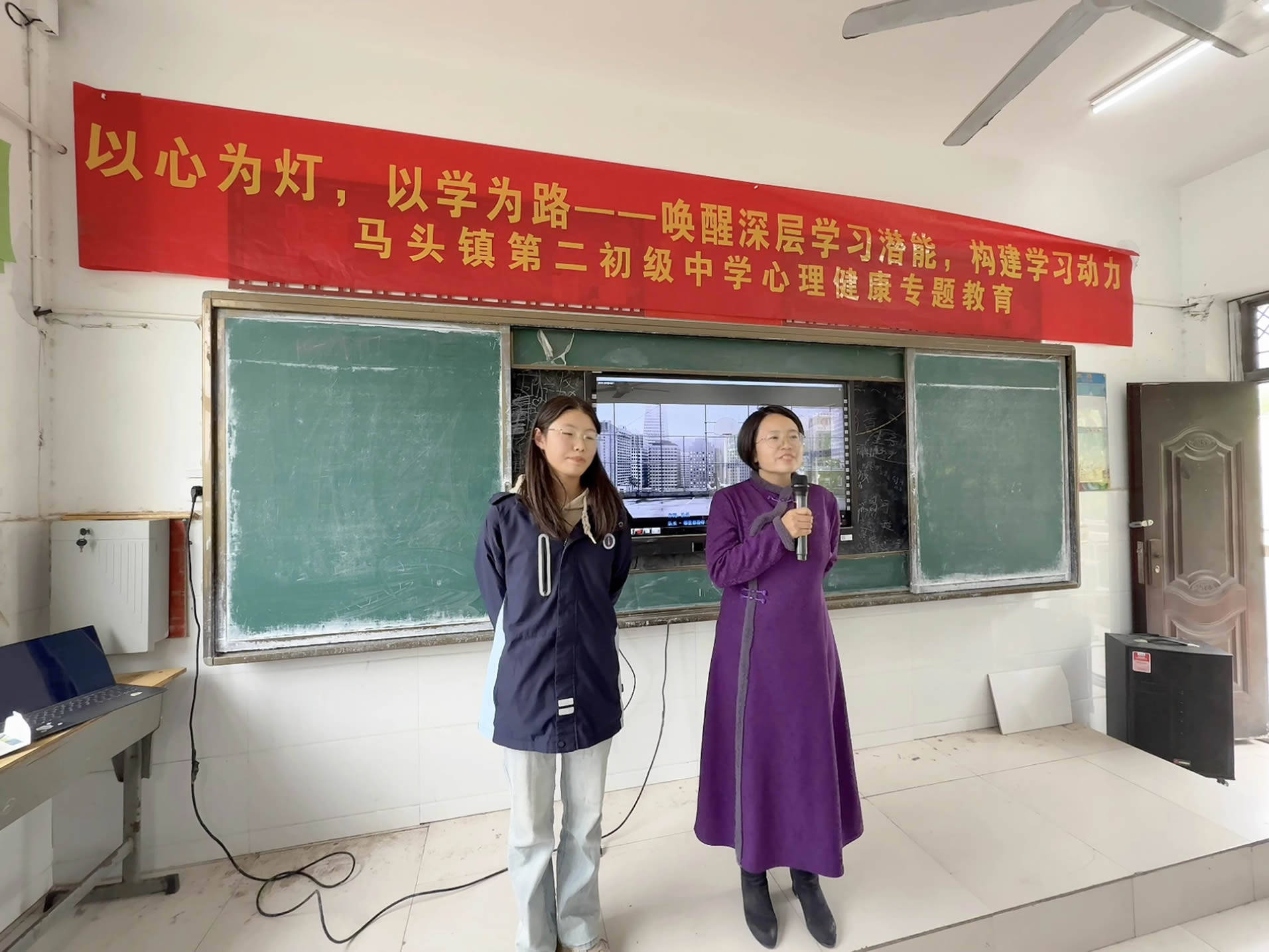 5青少年心理专家潘新凌.jpg